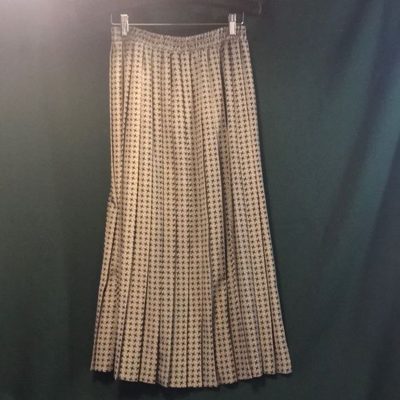 COSCOB Shirt and Skirt Set - Picture 7 of 8